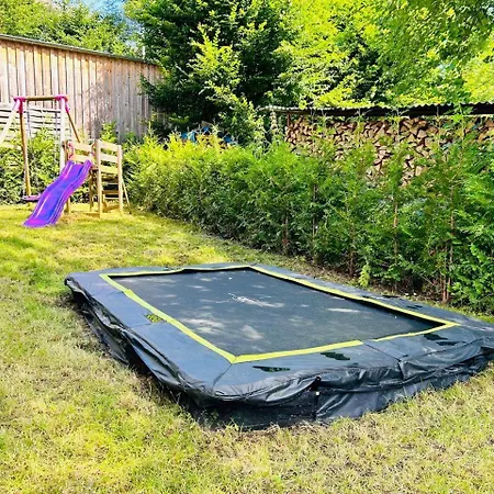 Casa vacanze Das-urlaubszuhause-fuer-familien-grossfamilien-mehrfamilien-und-kleine-gruppen-bis-zum-12-personen-mit-vielen-unterhaltungsmoeglichkeiten-im-harz